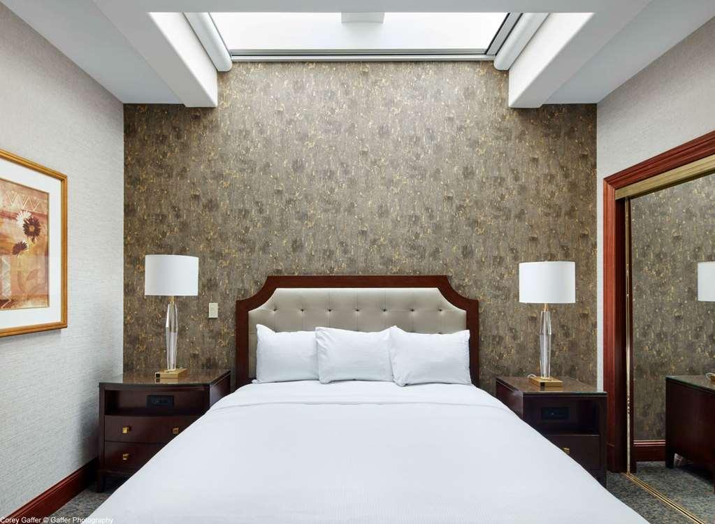 The Towers At The Kahler Grand Hotel Rochester Room photo